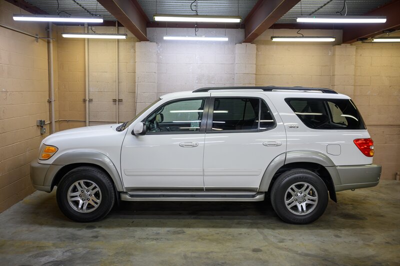 2003 Toyota Sequoia SR5 - Photo 12 - Van Nuys, CA 91402