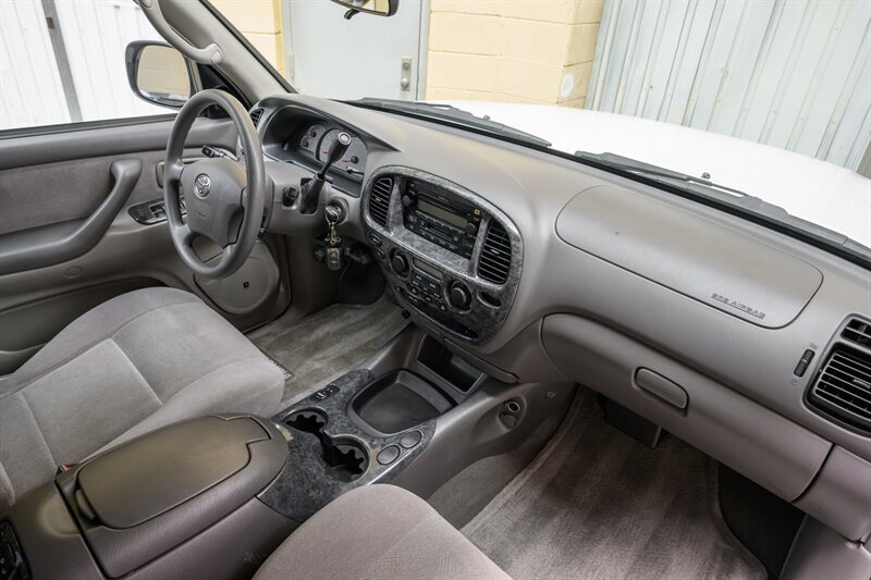 2003 Toyota Sequoia SR5 - Photo 24 - Van Nuys, CA 91402
