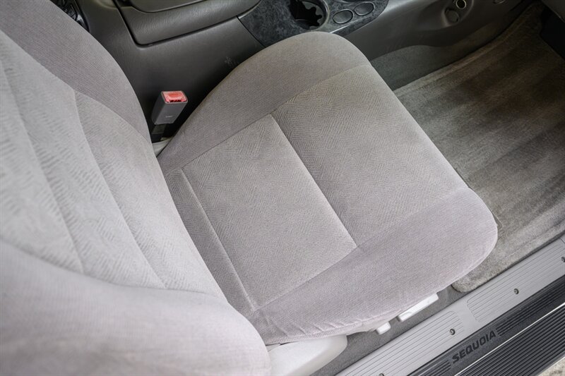 2003 Toyota Sequoia SR5 - Photo 27 - Van Nuys, CA 91402