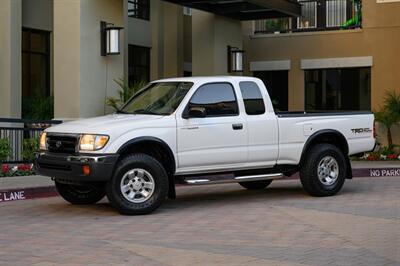 1999 Toyota Tacoma SR5 V6 5- Speed   - Photo 2 - Van Nuys, CA 91402