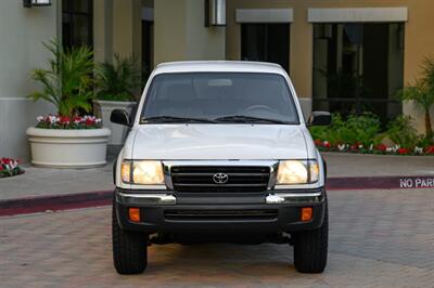 1999 Toyota Tacoma SR5 V6 5- Speed   - Photo 9 - Van Nuys, CA 91402