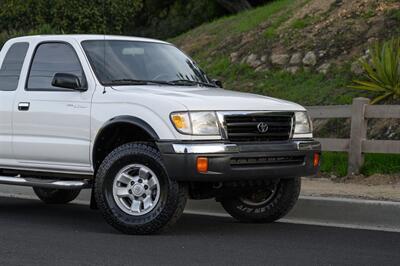 1999 Toyota Tacoma SR5 V6 5- Speed   - Photo 21 - Van Nuys, CA 91402
