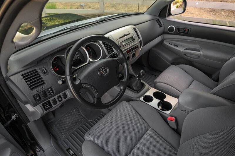 2005 Toyota Tacoma V6 - Photo 36 - Van Nuys, CA 91402