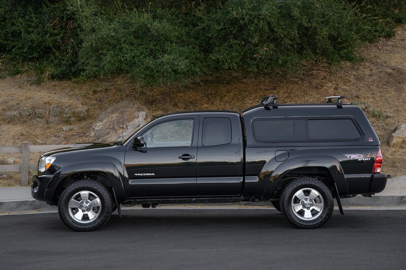 2005 Toyota Tacoma V6 - Photo 8 - Van Nuys, CA 91402
