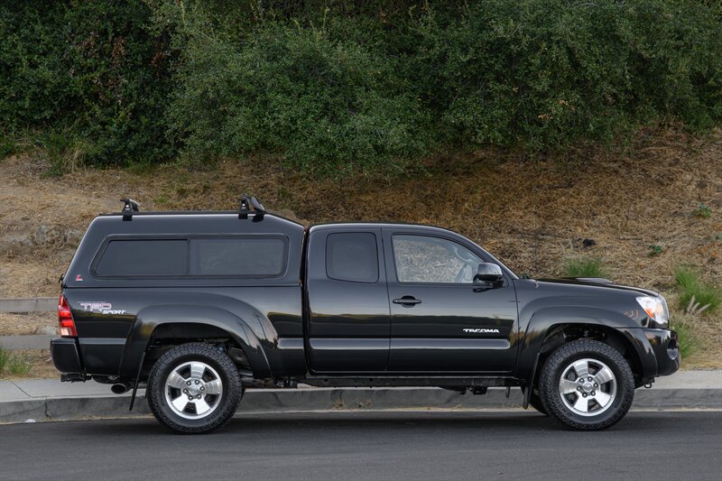 2005 Toyota Tacoma V6 - Photo 15 - Van Nuys, CA 91402
