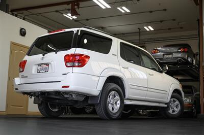 2007 Toyota Sequoia SR5   - Photo 20 - Van Nuys, CA 91402
