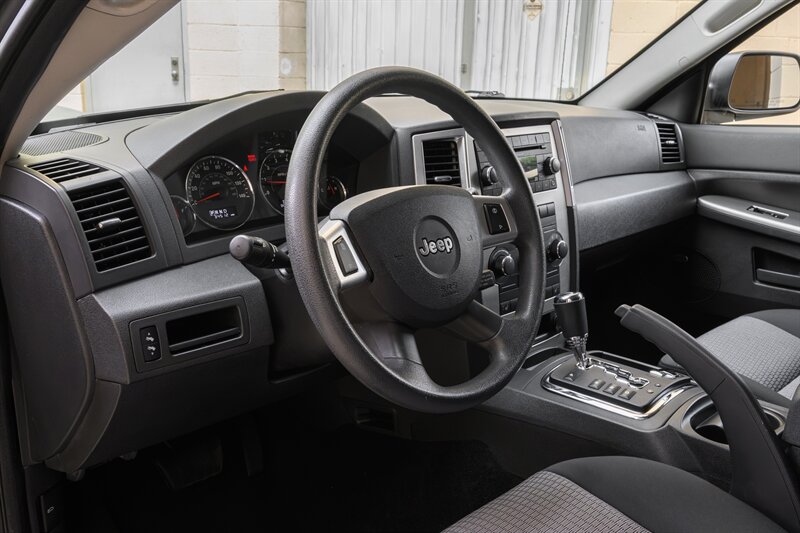 2008 Jeep Grand Cherokee Laredo - Photo 34 - La Crescenta, CA 91214