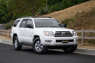 2005 Toyota 4Runner SR5   - Photo 2 - Van Nuys, CA 91402