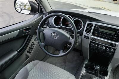 2005 Toyota 4Runner SR5   - Photo 31 - Van Nuys, CA 91402