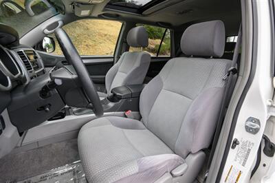 2005 Toyota 4Runner SR5   - Photo 23 - Van Nuys, CA 91402