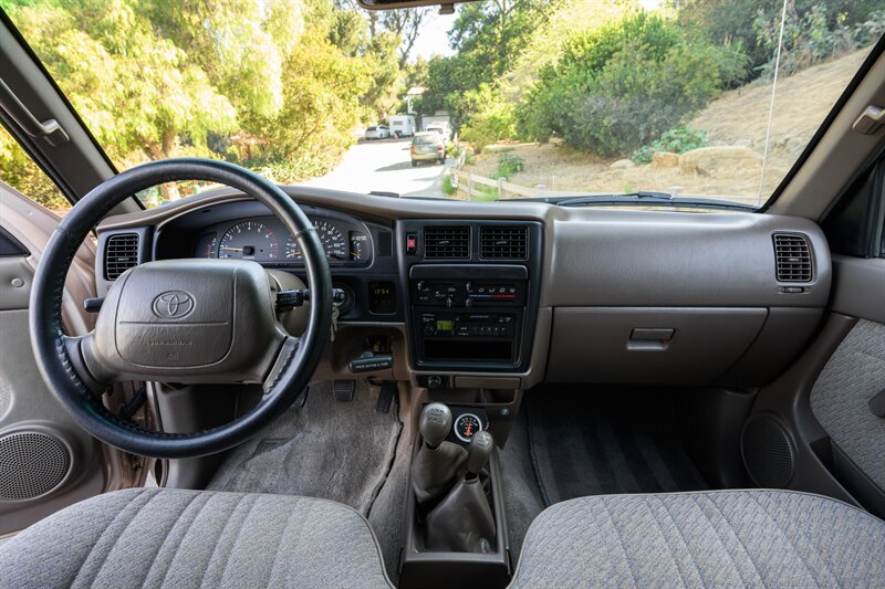 1996 Toyota Tacoma V6 - Photo 41 - Van Nuys, CA 91402