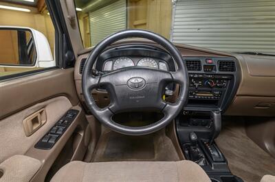 1999 Toyota 4Runner SR5   - Photo 2 - Van Nuys, CA 91402