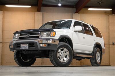 1999 Toyota 4Runner SR5   - Photo 13 - Van Nuys, CA 91402