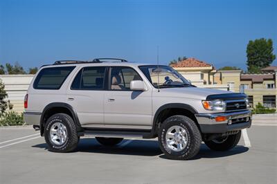 1997 Toyota 4Runner SR5   - Photo 12 - Van Nuys, CA 91402