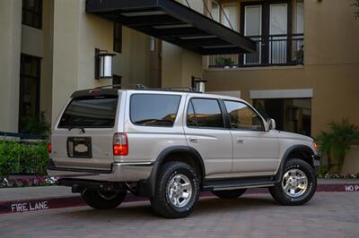 1997 Toyota 4Runner SR5   - Photo 37 - Van Nuys, CA 91402