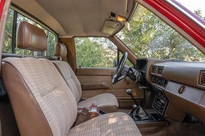 1986 Toyota Pickup SR5   - Photo 33 - Van Nuys, CA 91402