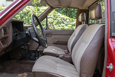 1986 Toyota Pickup SR5   - Photo 34 - Van Nuys, CA 91402