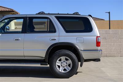 1999 Toyota 4Runner SR5 - Photo 22 - Van Nuys, CA 91402
