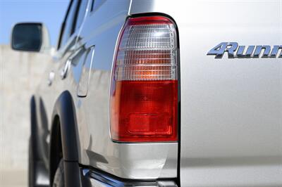 1999 Toyota 4Runner SR5 - Photo 18 - Van Nuys, CA 91402