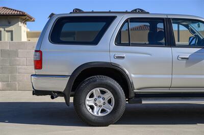1999 Toyota 4Runner SR5 - Photo 33 - Van Nuys, CA 91402