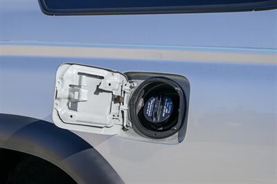 1999 Toyota 4Runner SR5 - Photo 20 - Van Nuys, CA 91402