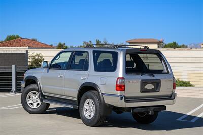 1999 Toyota 4Runner SR5 - Photo 6 - Van Nuys, CA 91402