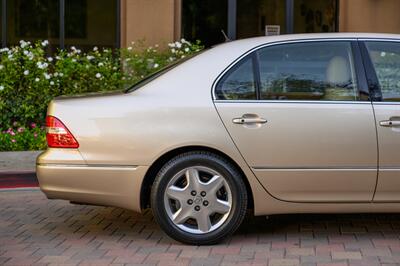 2004 Lexus LS 430   - Photo 29 - Van Nuys, CA 91402