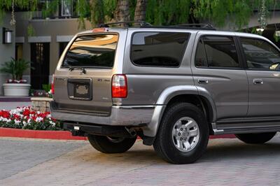 2001 Toyota 4Runner SR5   - Photo 23 - Van Nuys, CA 91402
