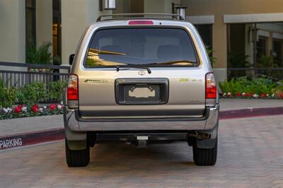 2001 Toyota 4Runner SR5   - Photo 34 - Van Nuys, CA 91402