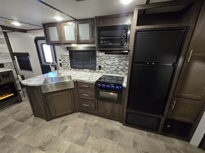 2020 Keystone Coleman 263BH   - Photo 7 - Liberty, TX 77575