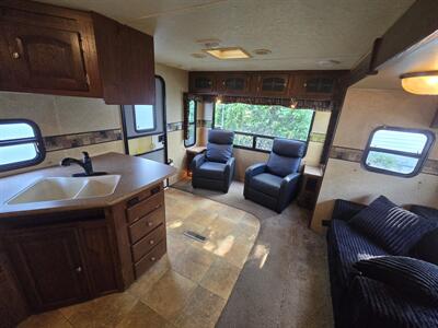 2012 Forest River Rockwood 8314BSS - Photo 5 - Liberty, TX 77575
