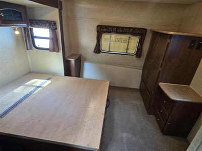 2012 Forest River Rockwood 8314BSS - Photo 9 - Liberty, TX 77575