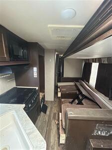 2016 Forest River Cherokee 304BS   - Photo 5 - Liberty, TX 77575