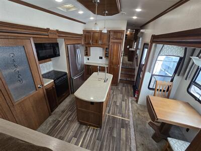 2017 Forest River BLUE RIDGE 3920   - Photo 7 - Liberty, TX 77575