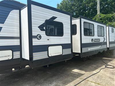 2021 Keystone Zinger ZR340BH21   - Photo 2 - Liberty, TX 77575