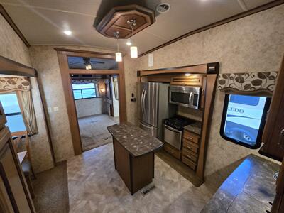 2015 Forest River Cedar Creek 38RD   - Photo 18 - Liberty, TX 77575