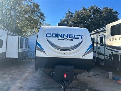 2020 KZRV Connect C332BHK   - Photo 13 - Liberty, TX 77575