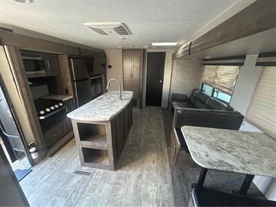 2020 KZRV Connect C332BHK   - Photo 10 - Liberty, TX 77575