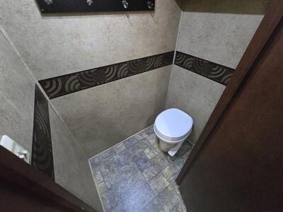 2012 Forest River Sandpiper 340RL   - Photo 12 - Liberty, TX 77575