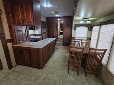 2012 Forest River Sandpiper 340RL   - Photo 6 - Liberty, TX 77575