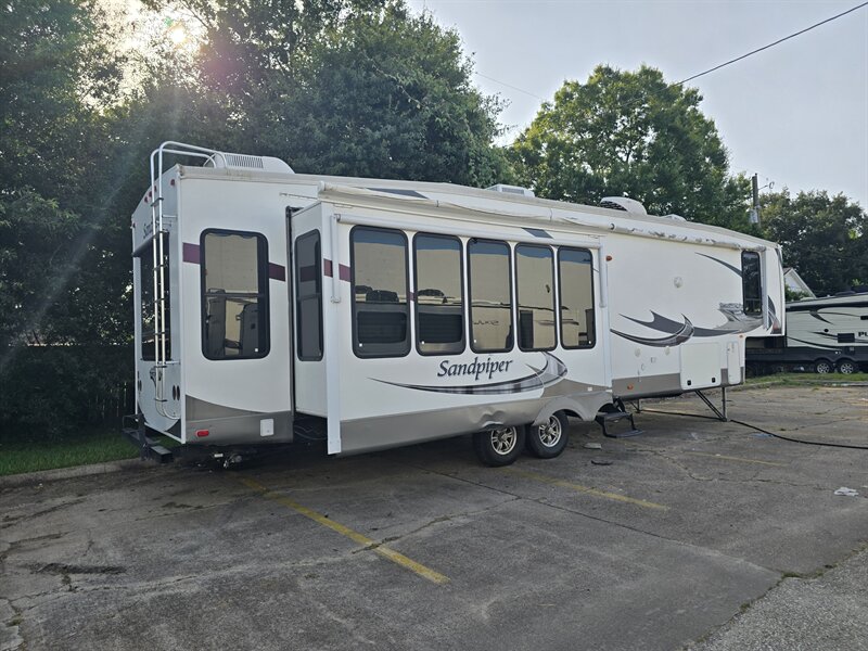 2012 Forest River Sandpiper 340RL   - Photo 1 - Liberty, TX 77575