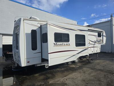 2012 Keystone Montana 3400RL   - Photo 2 - Liberty, TX 77575