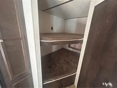 2018 Starcraft Avalon   - Photo 5 - Liberty, TX 77575