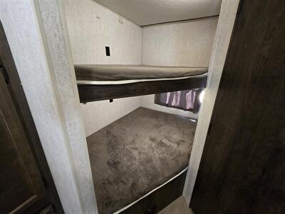 2018 Starcraft Avalon   - Photo 7 - Liberty, TX 77575