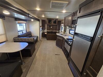 2018 Starcraft Avalon   - Photo 8 - Liberty, TX 77575