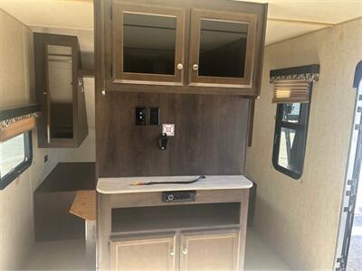 2018 Starcraft Avalon   - Photo 2 - Liberty, TX 77575