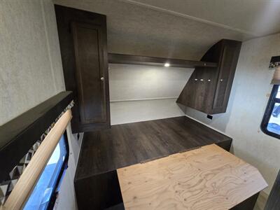 2018 Starcraft Avalon   - Photo 10 - Liberty, TX 77575