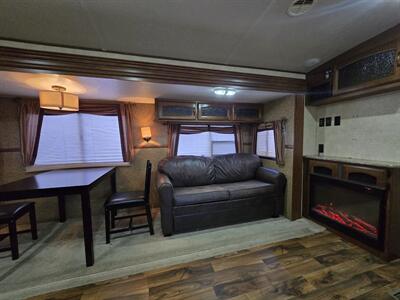 2014 Wildwood Heritage Glen 282RK   - Photo 10 - Liberty, TX 77575