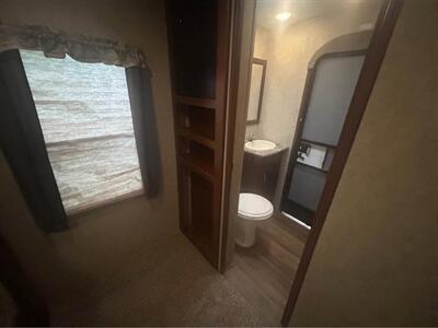 2016 Forest River Wildcat 31SAX   - Photo 10 - Liberty, TX 77575