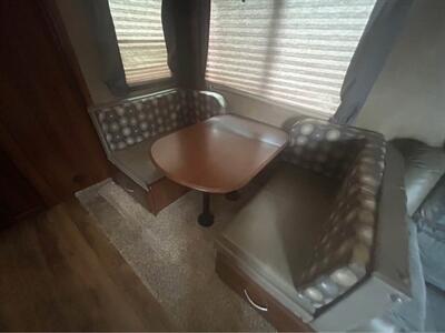 2016 Forest River Wildcat 31SAX   - Photo 4 - Liberty, TX 77575